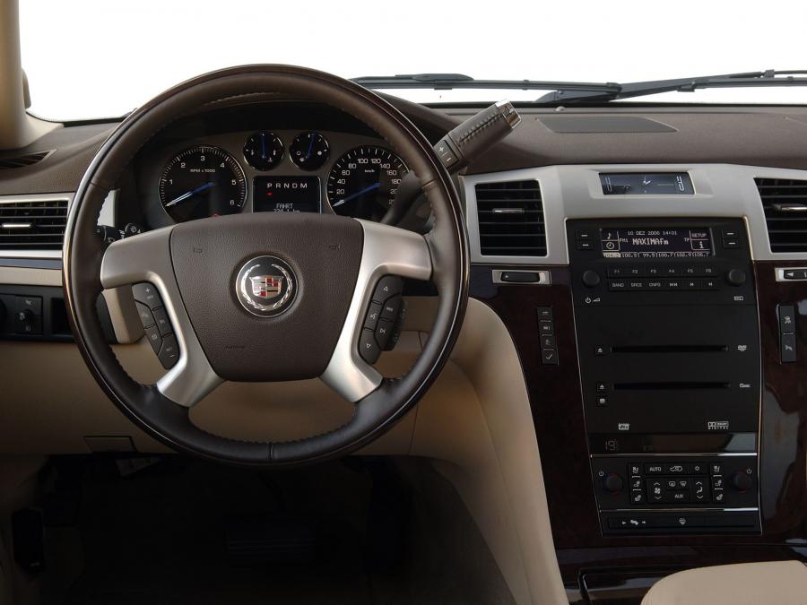  Cadillac Escalade 2006 года  (EU) (фото 12 из 13)